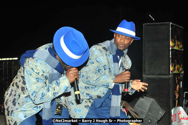 Minister of Tourism, Edmund Bartlett @ Jamaica Jazz and Blues Festival 2009 - Presented by Air Jamaica - Thursday, January 22, 2009 - Venue at the Aqueduct on Rose Hall Resort &amp; Country Club, Montego Bay, Jamaica - Thursday, January 22 - Saturday, January 24, 2009 - Photographs by Net2Market.com - Barry J. Hough Sr, Photographer/Photojournalist - Negril Travel Guide, Negril Jamaica WI - http://www.negriltravelguide.com - info@negriltravelguide.com...!